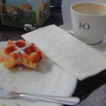 SichtBar Café & Co - ... kleiner Rest meines Gedeckes .... war zu sehr mit Beobachtung des Vorfeldes befasst - Cafes Near Me - Langenhagen, NI SichtBar Café & Co - ... kleiner Rest meines Gedeckes .... war zu sehr mit Beobachtung des Vorfeldes befasst - Cafes Near Me - Langenhagen, NI