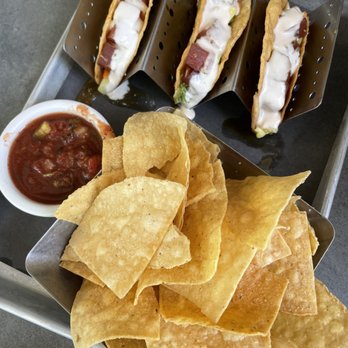 Four Day Ray Brewing - Ahi Poke Tacos - Breweries Near Me - Fishers, Indiana Four Day Ray Brewing - Ahi Poke Tacos - Breweries Near Me - Fishers, Indiana