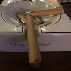 The “World Famous” Cigar Bar - A perfect night