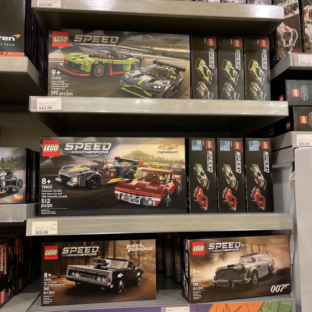 The Lego Store - Toy Stores Near Me - Bridgewater, New Jersey