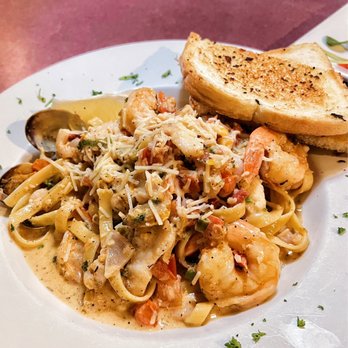 Twisted Fish Steakhouse - Seafood fettuccine - Steakhouses Near Me - Seaside, Oregon Twisted Fish Steakhouse - Seafood fettuccine - Steakhouses Near Me - Seaside, Oregon