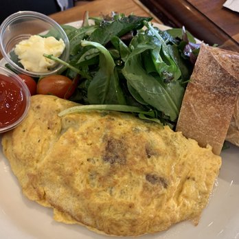Urth Caffé - Orange - The Sausage & Potato Omelet - Coffee & Tea Near Me - Orange, California