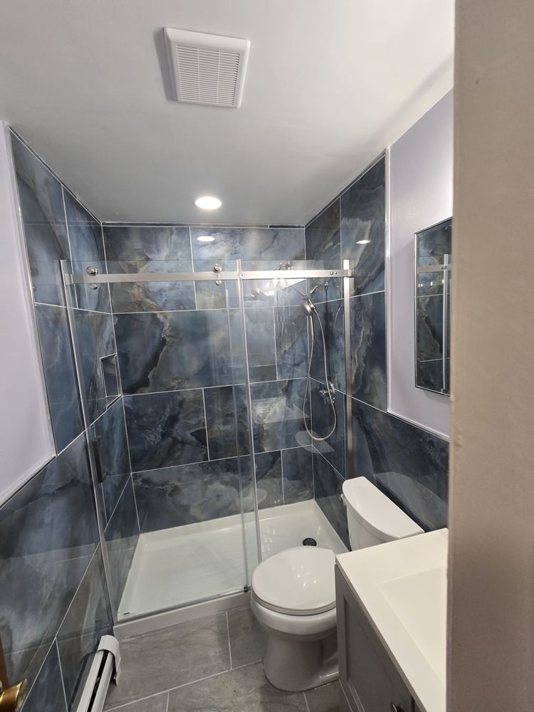 Slide of Mister Rey Electric & Plumbing services