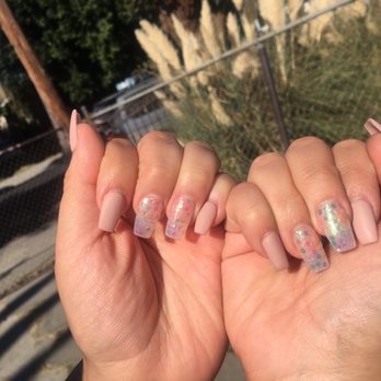 Emblush Beaute - In sunlight - Nail Salons Near Me - Pasadena, California
