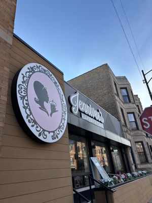 Jennivee's Bakery & Cafe by null