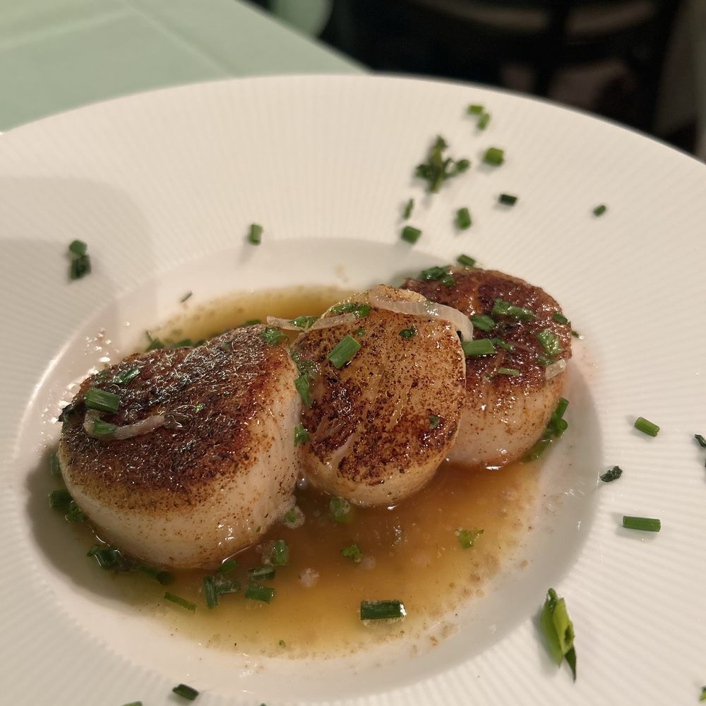 Saint-Emilion Restaurant - Seared Scallops - French Near Me - Fort Worth, Texas Saint-Emilion Restaurant - Seared Scallops - French Near Me - Fort Worth, Texas