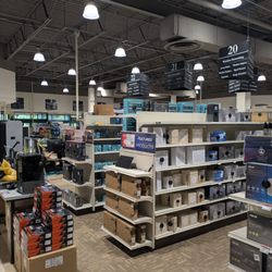 Micro Center - Interior