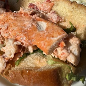 Seafood Shanty - Lobster roll - Seafood Near Me - Edgartown, Massachusetts Seafood Shanty - Lobster roll - Seafood Near Me - Edgartown, Massachusetts