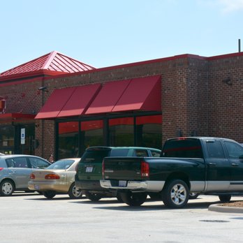 Sheetz - cars parked in front of a fast food restaurant - Gas Stations Near Me - Statesville, North Carolina
