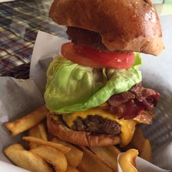 212 Hamburger & Delicious