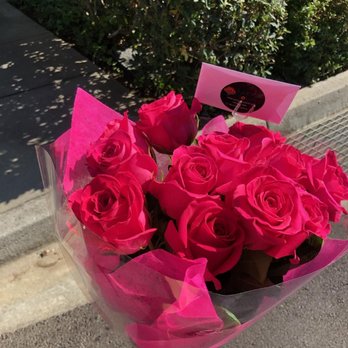 Juanita's Flowers - Bouquet of roses - Florists Near Me - San Jose, California Juanita's Flowers - Bouquet of roses - Florists Near Me - San Jose, California