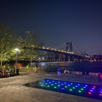 Domino Park - Parks Near Me - Brooklyn, New York