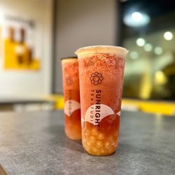Sunright Tea Studio - Strawberry Jasmine Tea (75% sweet)