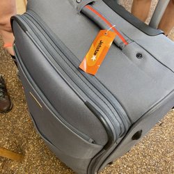 Your Connection Hawaii - Luggage Storage welcomes any sizes of Bags for any length of time
