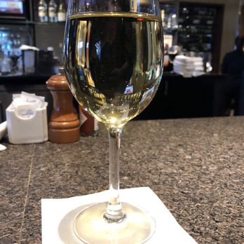 Esquire Grill - Chardonnay - American Near Me - Sacramento, California