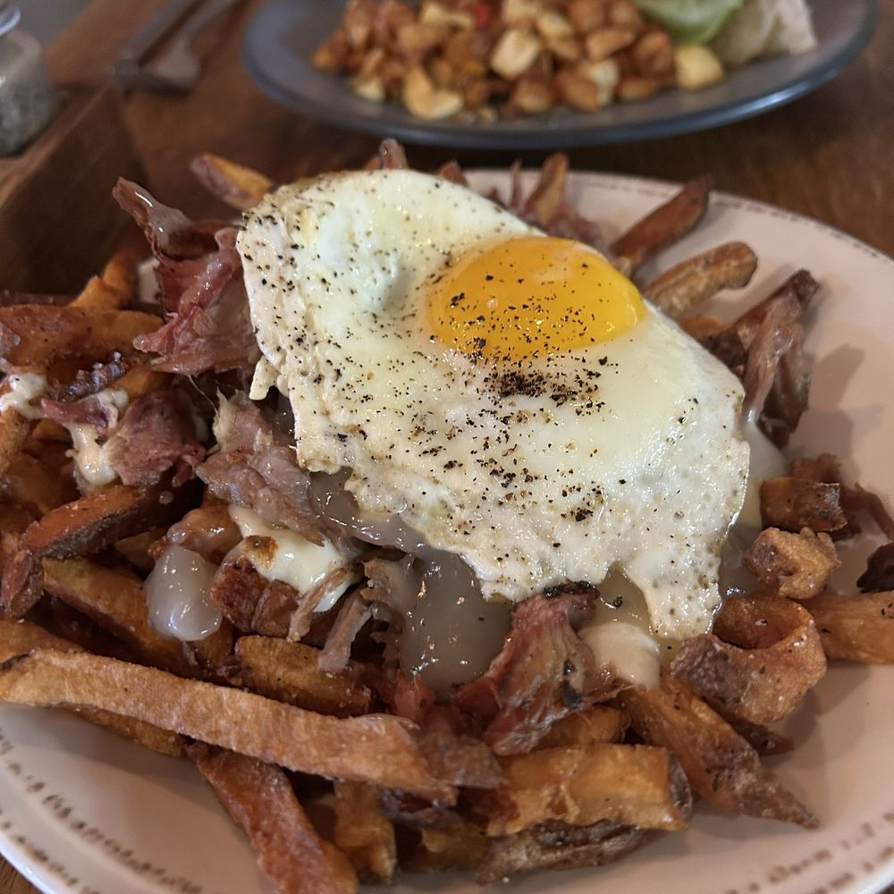 Tela Bar and Kitchen - Poutine - Gastropubs Near Me - Cincinnati, Ohio Tela Bar and Kitchen - Poutine - Gastropubs Near Me - Cincinnati, Ohio