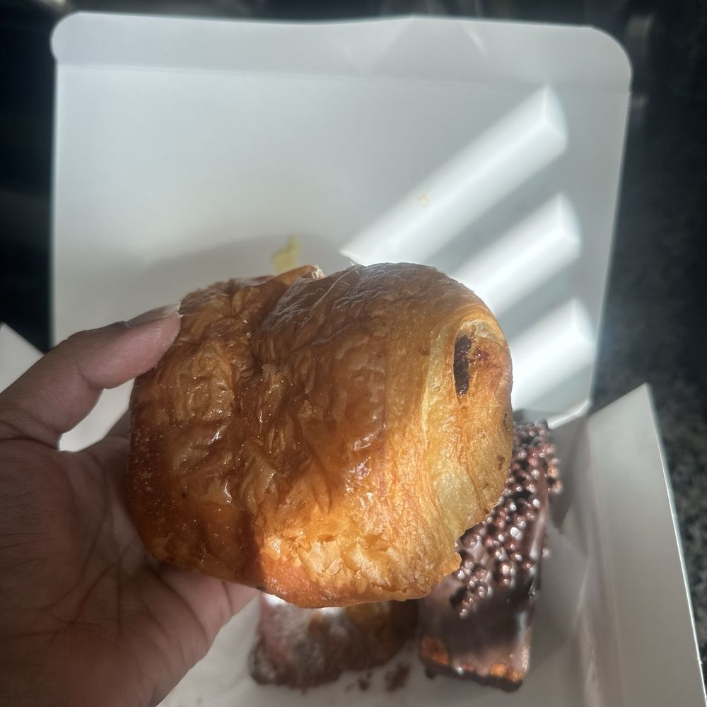 Paris Baguette - Pain au chocolat - Bakeries Near Me - Columbus, Ohio Paris Baguette - Pain au chocolat - Bakeries Near Me - Columbus, Ohio
