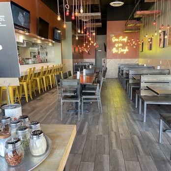Old School Pizzeria - Dining area - Pizza Near Me - Las Vegas, Nevada