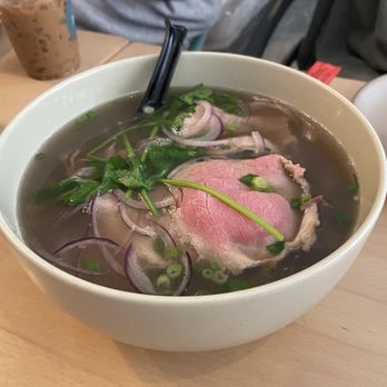 Banh - Beef Phò: (4/5) Solid pho - Vietnamese Near Me - New York, New York