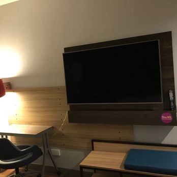 Tru By Hilton Savannah Midtown - View TV area - Hotels Near Me - Savannah, Georgia Tru By Hilton Savannah Midtown - View TV area - Hotels Near Me - Savannah, Georgia
