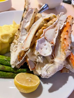 Tides Oyster Bar by null