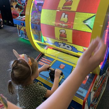 Chuck E. Cheese - Games - Pizza Near Me - Henderson, Nevada