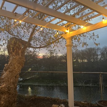 Swinging Bridge Cottage - Vacation Rentals Near Me - Iowa Falls, Iowa