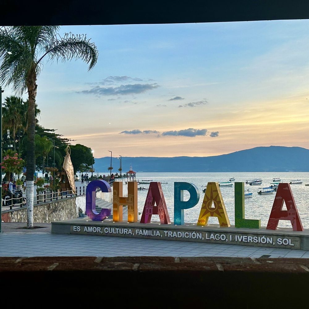 Beer Garden Chapala - Beautiful view - Seafood Near Me - Chapala, JAL Beer Garden Chapala - Beautiful view - Seafood Near Me - Chapala, JAL
