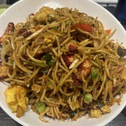 Hakka noodles with chicken Hakka noodles with chicken