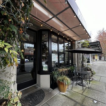 Razzís Pizzería - Exterior - Pizza Near Me - Seattle, Washington Razzís Pizzería - Exterior - Pizza Near Me - Seattle, Washington