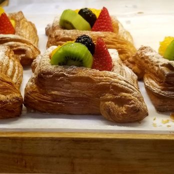 Paris Baguette - Coffee & Tea Near Me - Fairfax, Virginia Paris Baguette - Coffee & Tea Near Me - Fairfax, Virginia