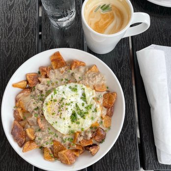 Magpie Diner - Southern poutine - Breakfast & Brunch Near Me - Harrisonburg, Virginia Magpie Diner - Southern poutine - Breakfast & Brunch Near Me - Harrisonburg, Virginia