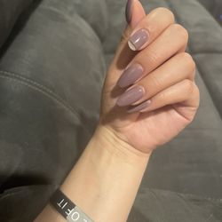Nick & Van Nails