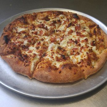 B’s Pizza - Barbeque chicken pizza - Pizza Near Me - Spring Arbor, Michigan B’s Pizza - Barbeque chicken pizza - Pizza Near Me - Spring Arbor, Michigan