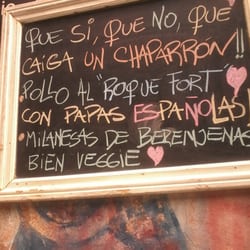 Jekyll & Hyde - Pizarrón con el menú del día, con las correspondientes alusiones al tiempo lluvioso y gris que hacía ese mediodía.
