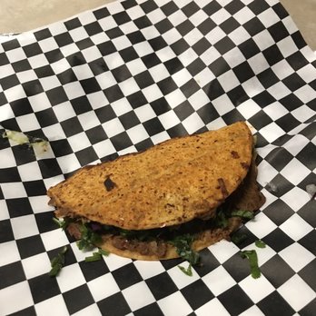Bryans Birrieria - Tri tip taco - Food Trucks Near Me - Long Beach, California