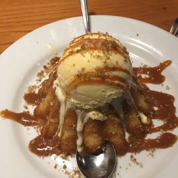 Chili's - Salted caramel dessert - Bars Near Me - Southern Pines, North Carolina