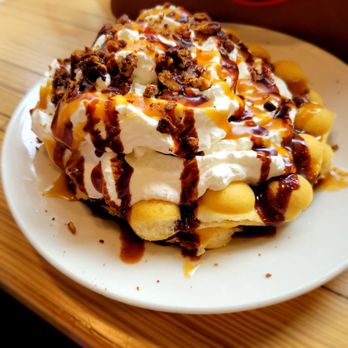 Wake ‘n Bacon - Turtle Waffle - Breakfast & Brunch Near Me - Chicago, Illinois