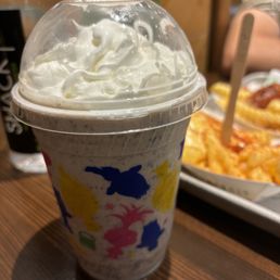 Cookies and Cream Shake Cookies and Cream Shake