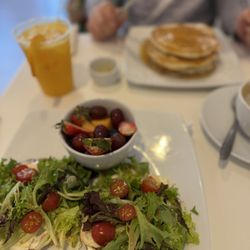 48 bakehouse - Fresh OJ, Naan toast and pancakes.