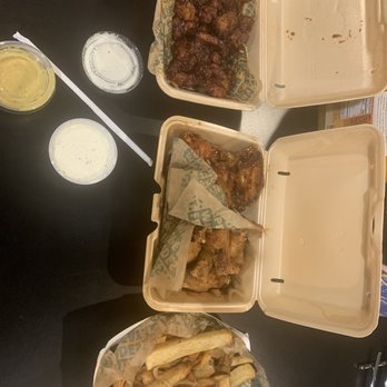 Wingstop - Wings, thigh bites, fries - Chicken Wings Near Me - Cincinnati, Ohio