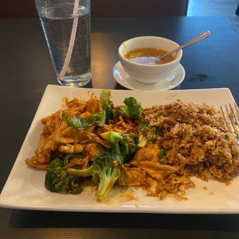 Spicy Chen Asian Bistro - Garlic chicken with fried rice - Chinese Near Me - Cypress, Texas Spicy Chen Asian Bistro - Garlic chicken with fried rice - Chinese Near Me - Cypress, Texas
