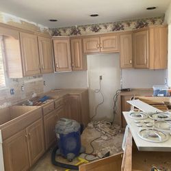 CAL GC - Kitchen before
