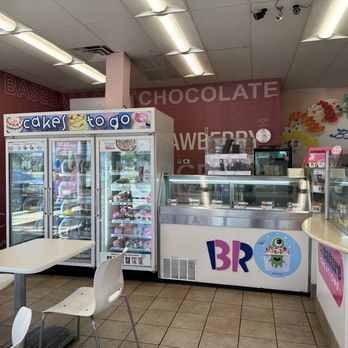 Baskin Robbins - the inside of a bakery - Ice Cream & Frozen Yogurt Near Me - Austin, Texas