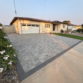 ET's Earthscapes - RCP Paver driveway - Masonry/Concrete Near Me