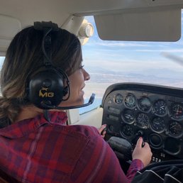 My fiancé doing a discovery flight !