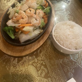 Cha Da Thai - Grilled Shrimp and Scallops, side order of white rice - Thai Near Me - Winston Salem, North Carolina Cha Da Thai - Grilled Shrimp and Scallops, side order of white rice - Thai Near Me - Winston Salem, North Carolina