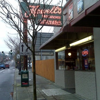 Howell's Restaurant & Lounge - Lounges Near Me - Oregon City, Oregon