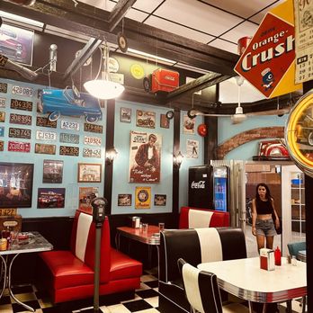 Johnny's Jukebox Diner - Diners Near Me - Chilliwack, British Columbia