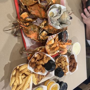 Avery's Maryland Grill - Seafood Near Me - Frederick, Maryland